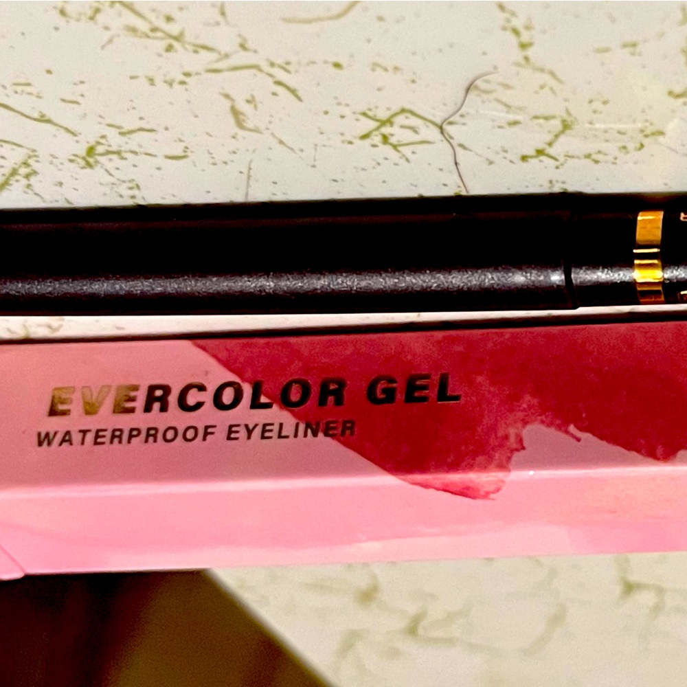 Mally Evercolor gel eyeliner (color iris)